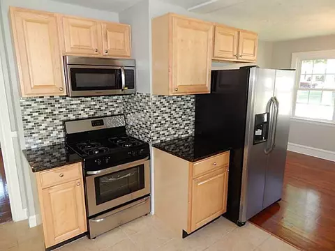 605 Main Ave, Warwick, RI 02886 photo 12