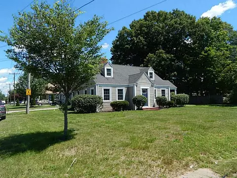 605 Main Ave, Warwick, RI 02886 photo 1