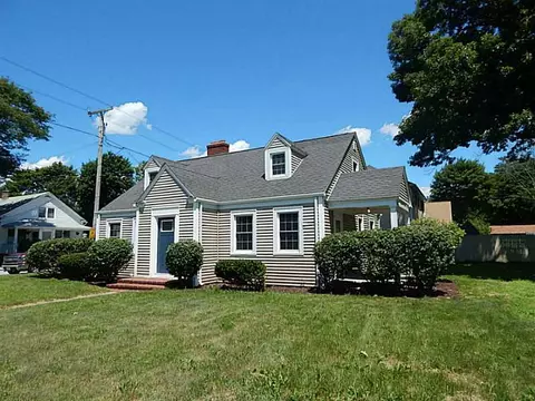 605 Main Ave, Warwick, RI 02886 photo 3