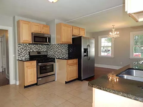 605 Main Ave, Warwick, RI 02886 photo 7