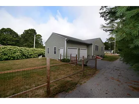 93 Old Post Rd, Westerly, RI 02891 photo 3