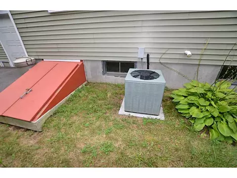 93 Old Post Rd, Westerly, RI 02891 photo 24