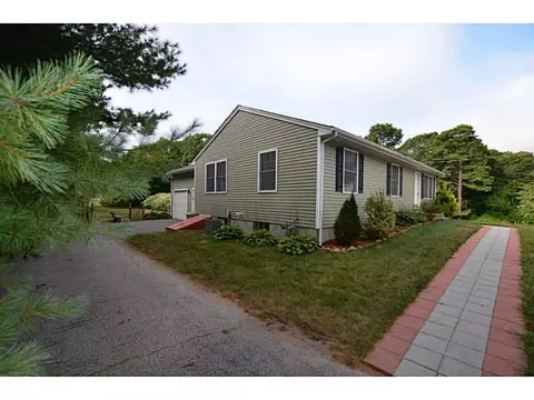 93 Old Post Rd, Westerly, RI 02891 photo 2