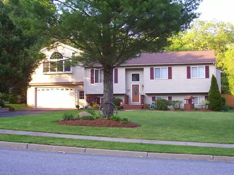 7 Cobblestone Ter, Coventry, RI 02816 photo 1