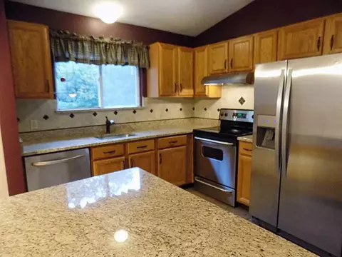 7 Cobblestone Ter, Coventry, RI 02816 photo 5