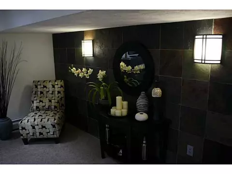 68 Everglade Ave, Warwick, RI 02886 photo 9