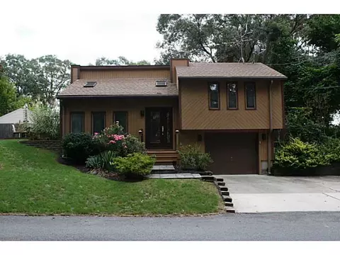 68 Everglade Ave, Warwick, RI 02886 photo 1