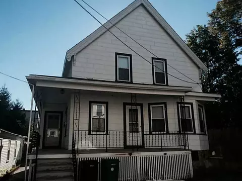 125 Bennett St, Woonsocket, RI 02895 photo 2