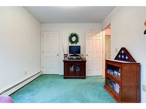166 Burt St, Warwick, RI 02886 photo 14