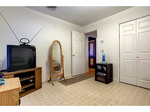 166 Burt St, Warwick, RI 02886 photo 12