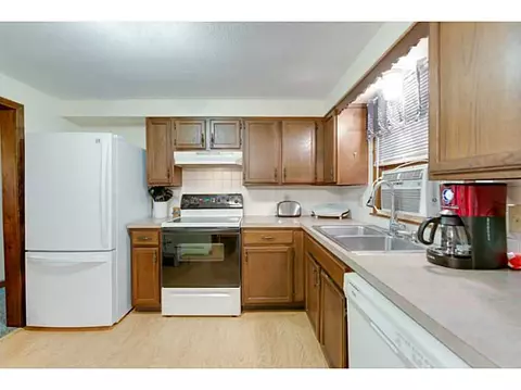 436 Beacon Ave, Woonsocket, RI 02895 photo 4