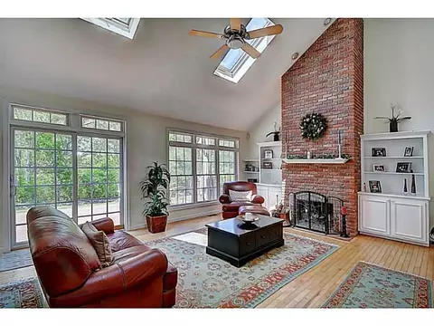 8 Briar Patch Dr, Westerly, RI 02891 photo 6