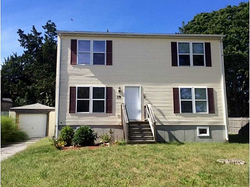 39 Everett Ave, Bristol, RI 02809 photo 1