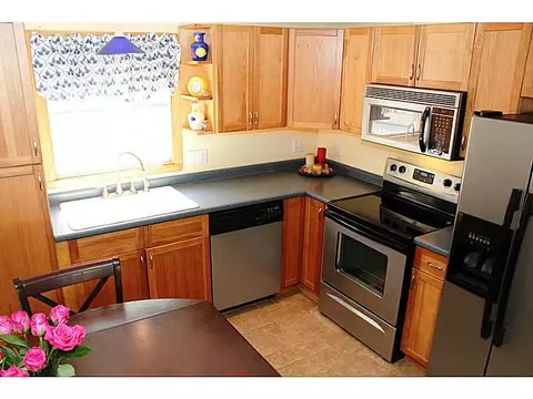 8 Progress Ave, Johnston, RI 02919 photo 4