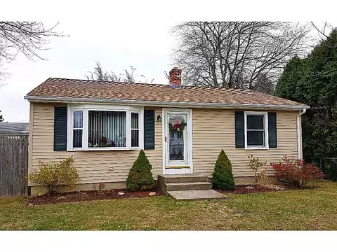 8 Progress Ave, Johnston, RI 02919 photo 2