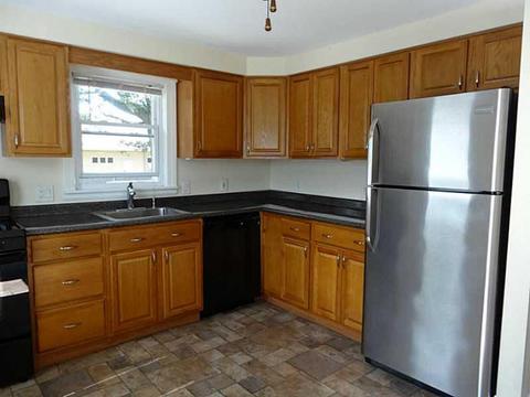 65 Macarthur Dr, Warwick, RI 02886 photo 2