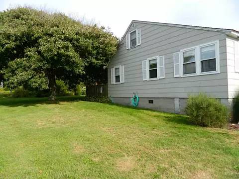 11 Weekapaug Rd, Westerly, RI 02891 photo 2