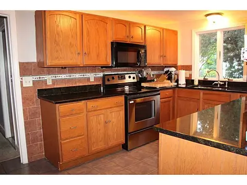 19 Chapel St, Warwick, RI 02886 photo 10