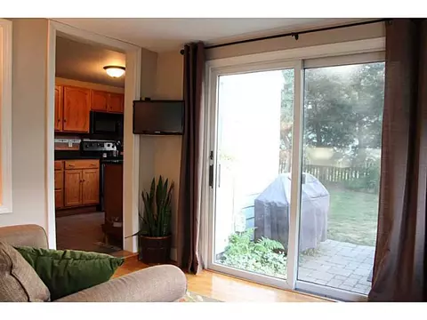 19 Chapel St, Warwick, RI 02886 photo 20
