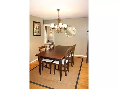 19 Chapel St, Warwick, RI 02886 photo 7