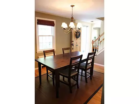 19 Chapel St, Warwick, RI 02886 photo 9