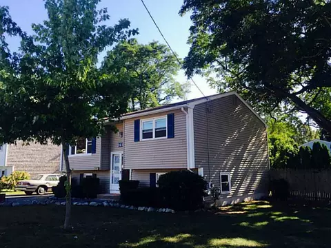 161 Armstrong Ave, Warwick, RI 02889 photo 4