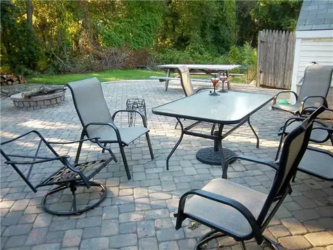 79 Manolla Ave, Warwick, RI 02888 photo 3
