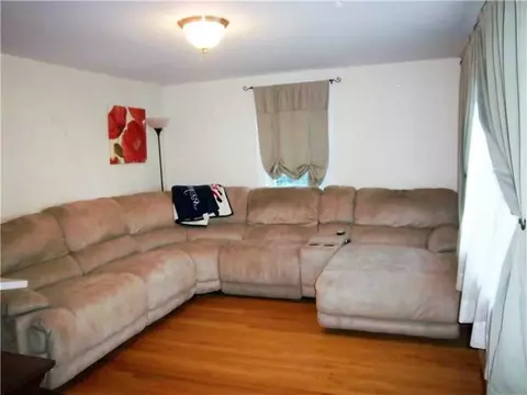 79 Manolla Ave, Warwick, RI 02888 photo 7