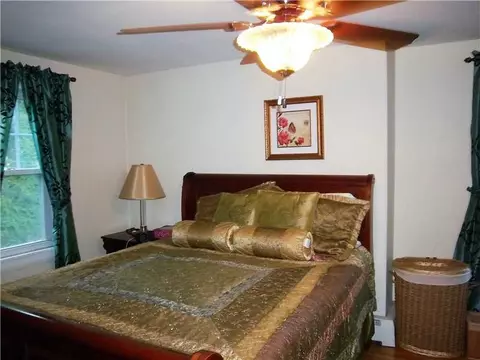 79 Manolla Ave, Warwick, RI 02888 photo 8
