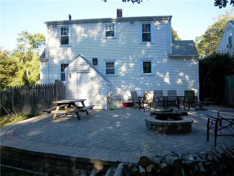 79 Manolla Ave, Warwick, RI 02888 photo 2