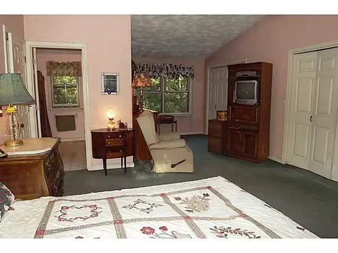 749 Cooper Rd, Glocester, RI 02814 photo 8