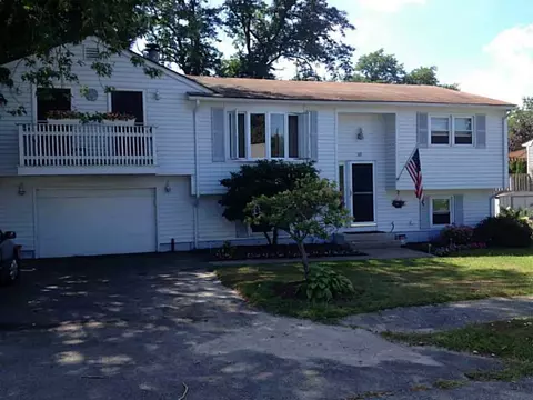 167 Armstrong Ave, Warwick, RI 02889 photo 1