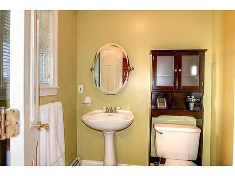 109 Falcon Ave, Warwick, RI 02888 photo 12