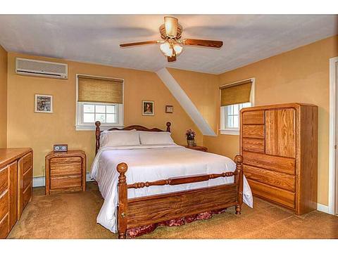 109 Falcon Ave, Warwick, RI 02888 photo 14