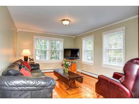 109 Falcon Ave, Warwick, RI 02888 photo 11