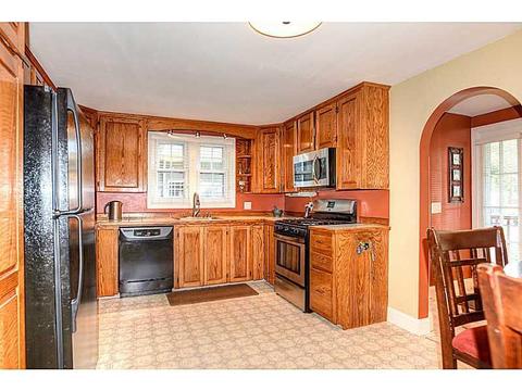 109 Falcon Ave, Warwick, RI 02888 photo 6