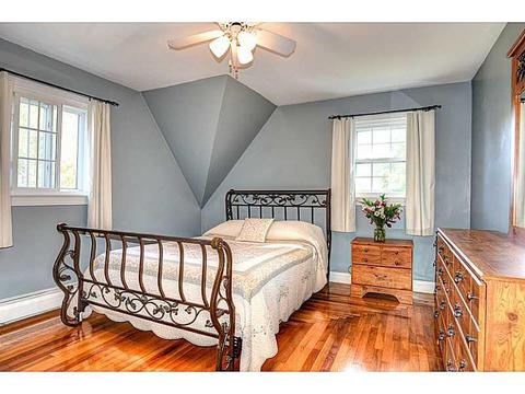109 Falcon Ave, Warwick, RI 02888 photo 16