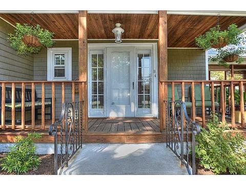 109 Falcon Ave, Warwick, RI 02888 photo 2