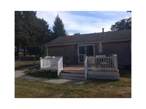 432 Walnut Hill Rd, Woonsocket, RI 02895 photo 3