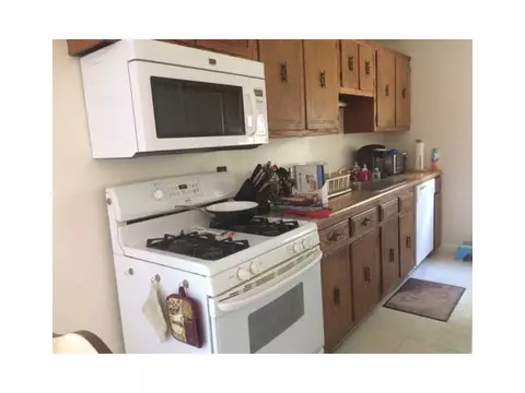432 Walnut Hill Rd, Woonsocket, RI 02895 photo 4