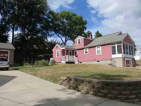 37 Miles Ave, Woonsocket, RI 02895 photo 2