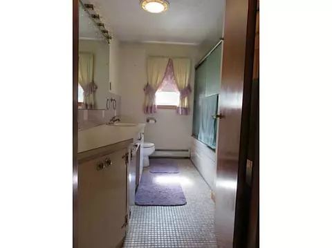 37 Miles Ave, Woonsocket, RI 02895 photo 15
