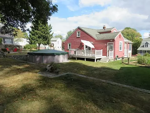 37 Miles Ave, Woonsocket, RI 02895 photo 3