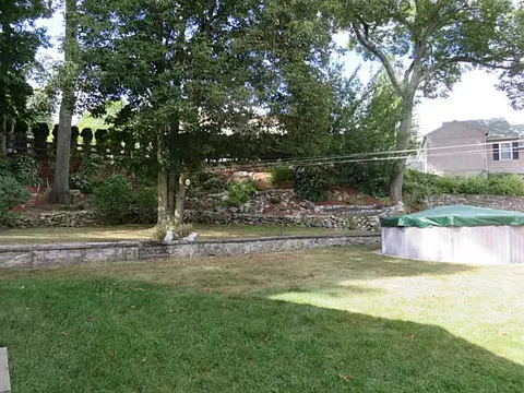 37 Miles Ave, Woonsocket, RI 02895 photo 5