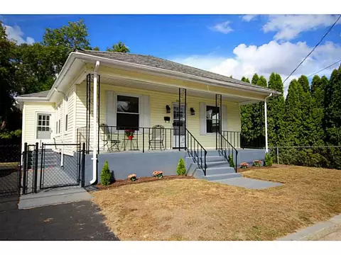 162 Cooper Ave, Woonsocket, RI 02895 photo 1