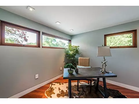 87 Kirby Ave, Warwick, RI 02889 photo 20