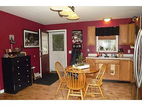 124 Corys Ln, Fall River, MA 02721 photo 6