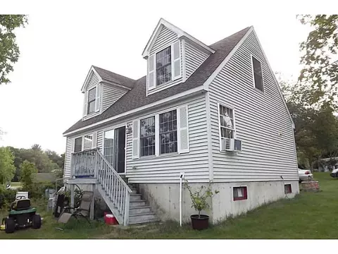 124 Corys Ln, Fall River, MA 02721 photo 1