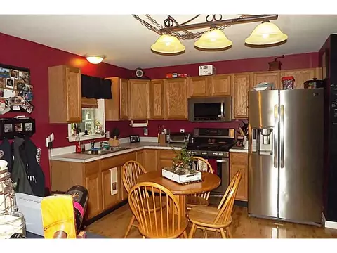 124 Corys Ln, Fall River, MA 02721 photo 7