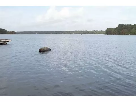 124 Corys Ln, Fall River, MA 02721 photo 2